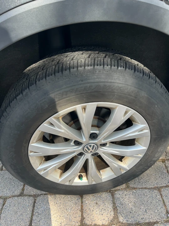 2018 Volkswagen Tiguan - Image 16 of 17