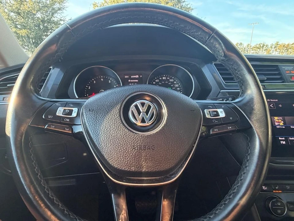2018 Volkswagen Tiguan - Image 16 of 21