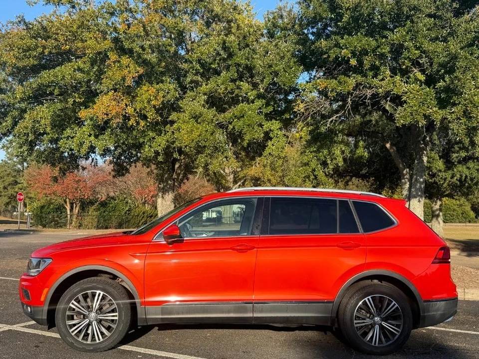 2018 Volkswagen Tiguan - Image 2 of 21