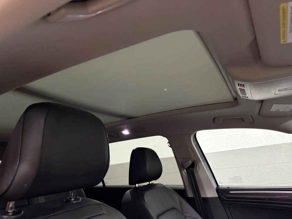 2018 Volkswagen Tiguan - Image 9 of 10