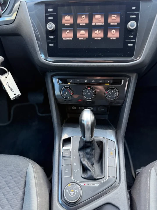 2018 Volkswagen Tiguan - Image 15 of 20