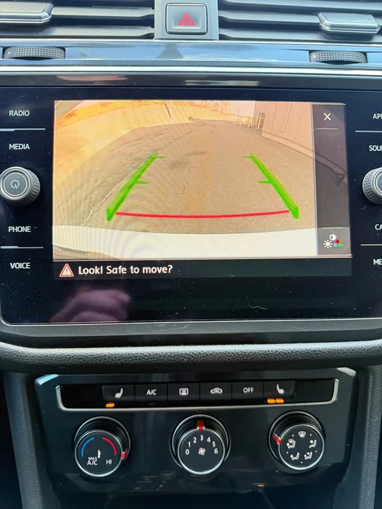 2018 Volkswagen Tiguan - Image 11 of 20