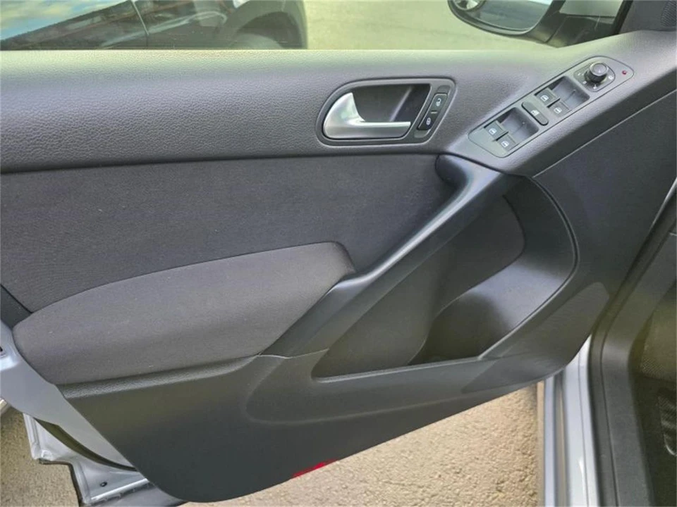 2018 Volkswagen Tiguan - Image 17 of 19
