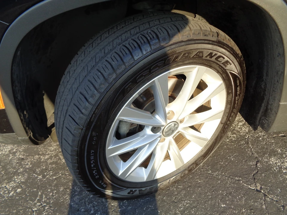 2018 Volkswagen Tiguan - Image 9 of 20