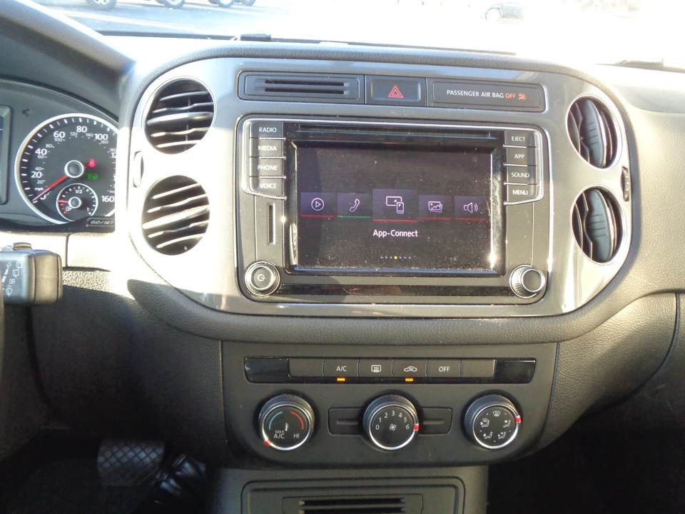 2018 Volkswagen Tiguan - Image 18 of 20