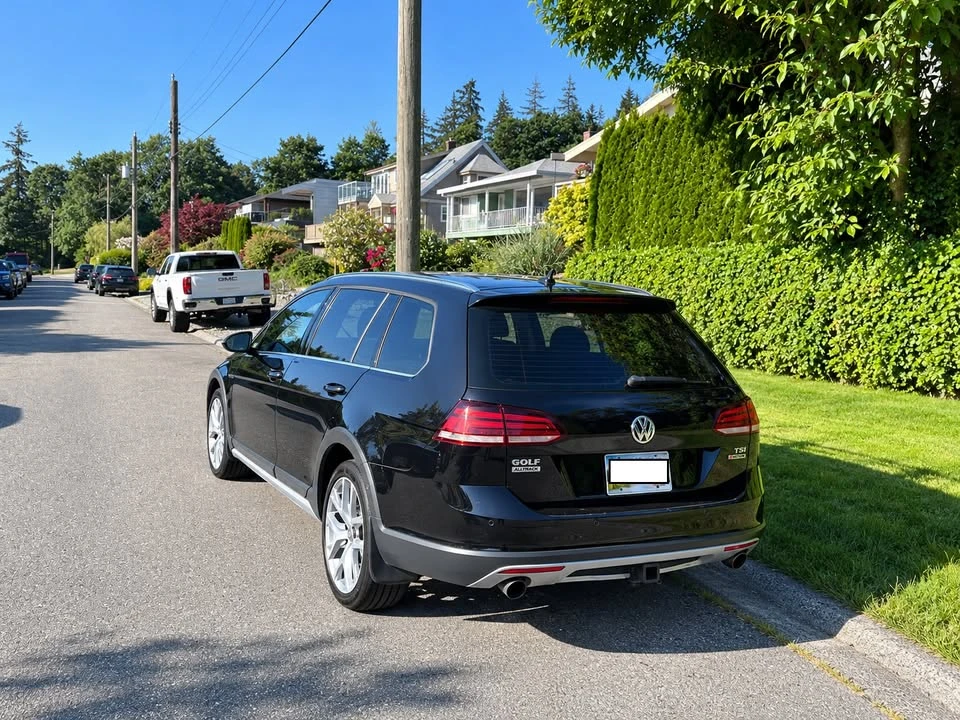 2018 Volkswagen Golf - Image 5 of 10