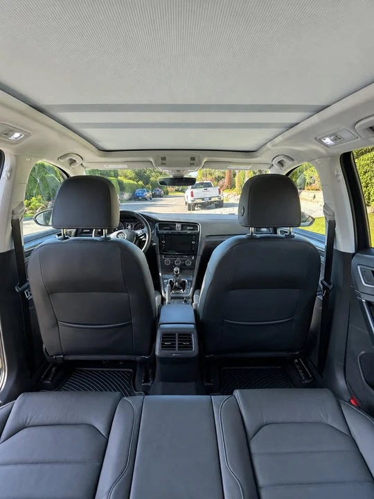 2018 Volkswagen Golf - Image 8 of 10