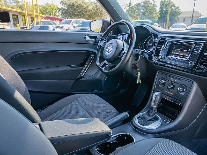 2018 Volkswagen A5 Beetle - Image 8 of 10