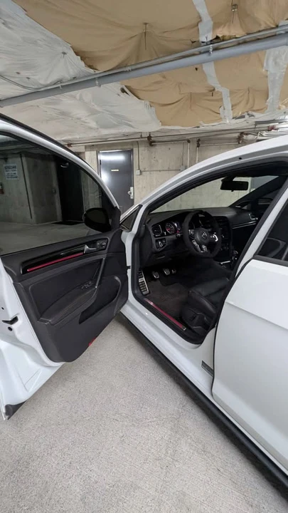 2018 Volkswagen GTI Mk7 - Image 8 of 9