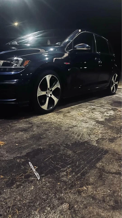 2018 Volkswagen GTI Mk7 - Image 2 of 7