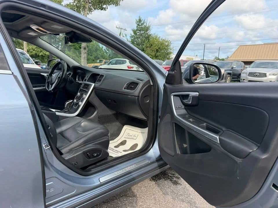 2018 Volvo S60 2nd Gen - Image 14 of 20