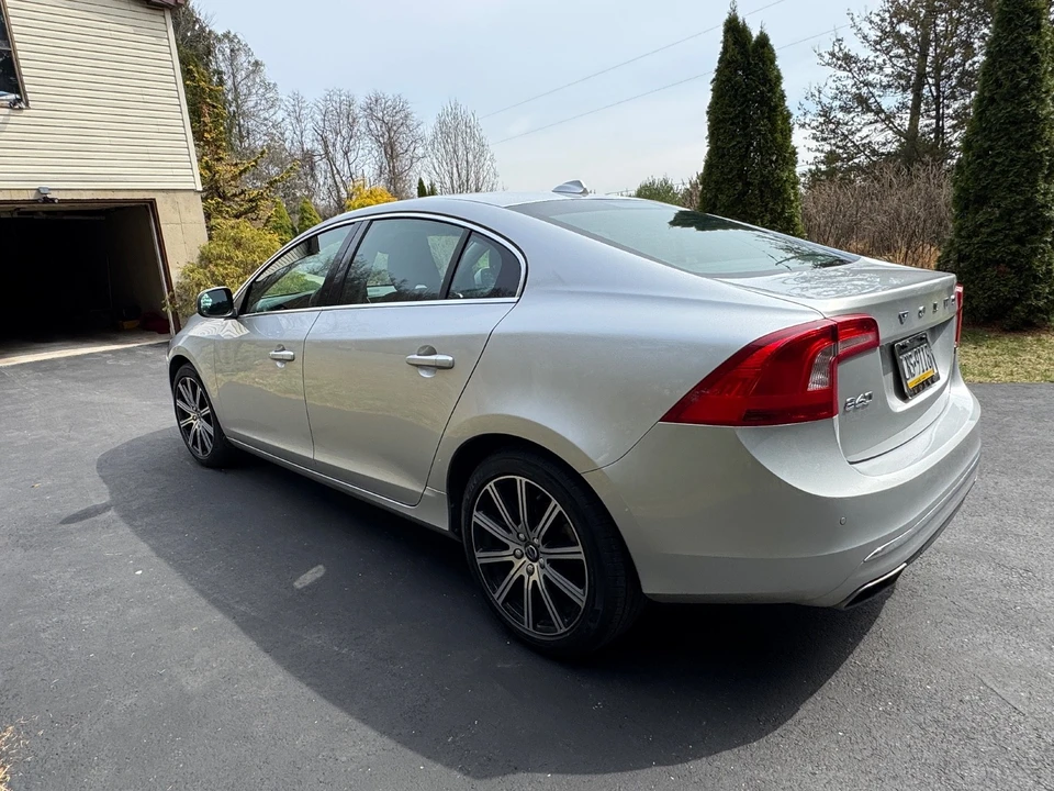 2018 Volvo S60 2nd Gen - Image 15 of 21