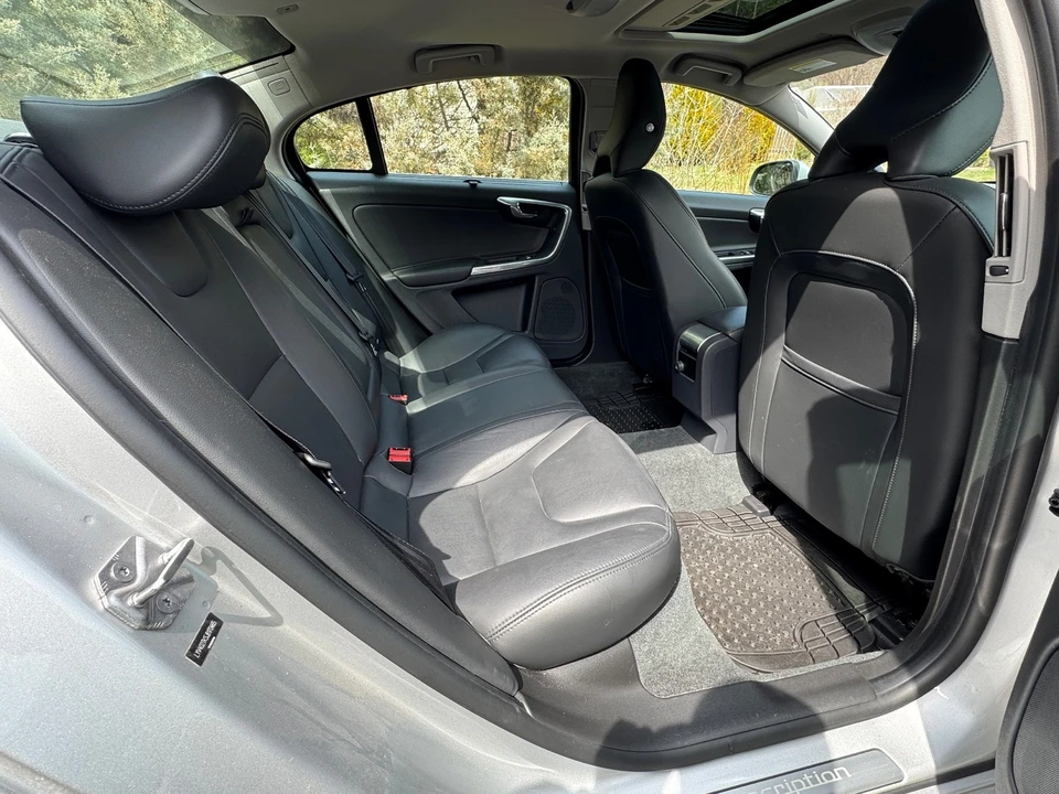 2018 Volvo S60 2nd Gen - Image 17 of 21