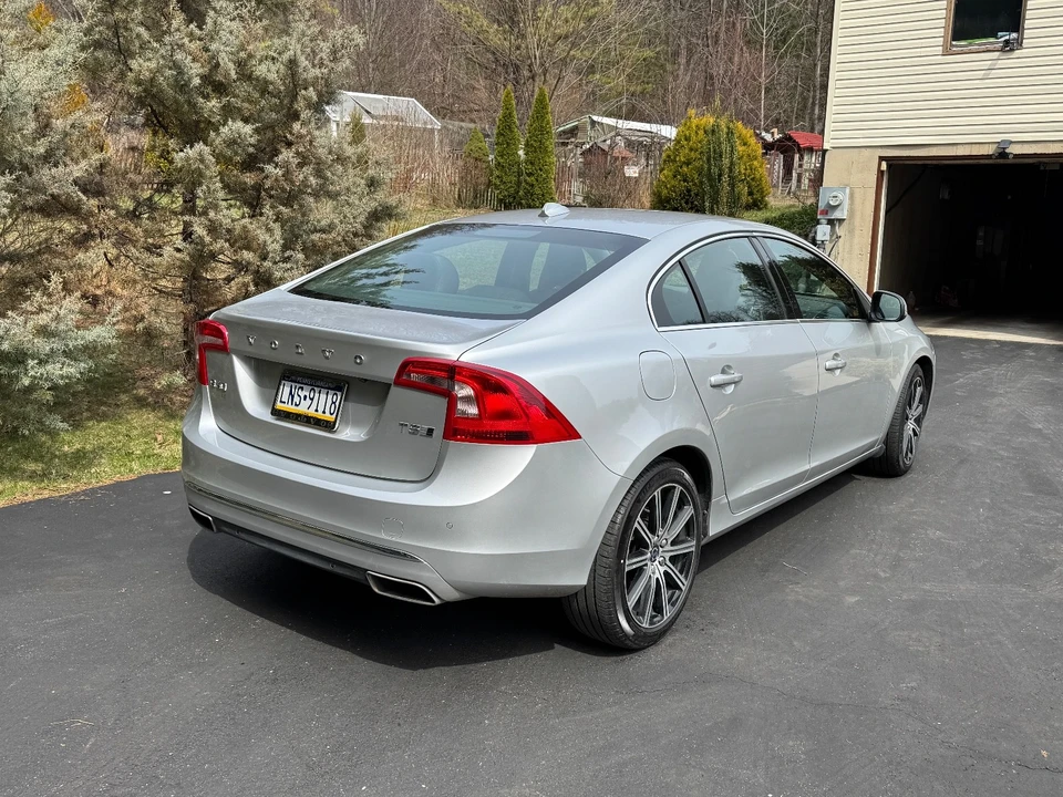 2018 Volvo S60 2nd Gen - Image 8 of 21