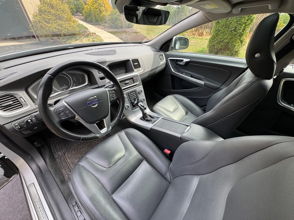 2018 Volvo S60 2nd Gen - Image 12 of 21