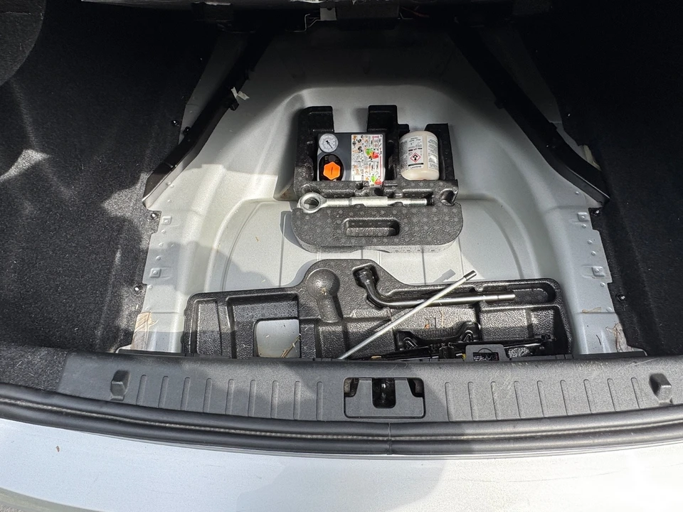 2018 Volvo S60 2nd Gen - Image 16 of 21