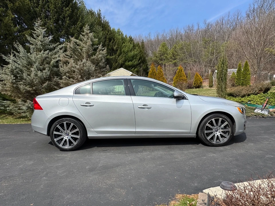 2018 Volvo S60 2nd Gen - Image 2 of 21