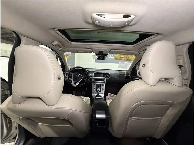 2018 Volvo S60 2nd Gen - Image 16 of 20