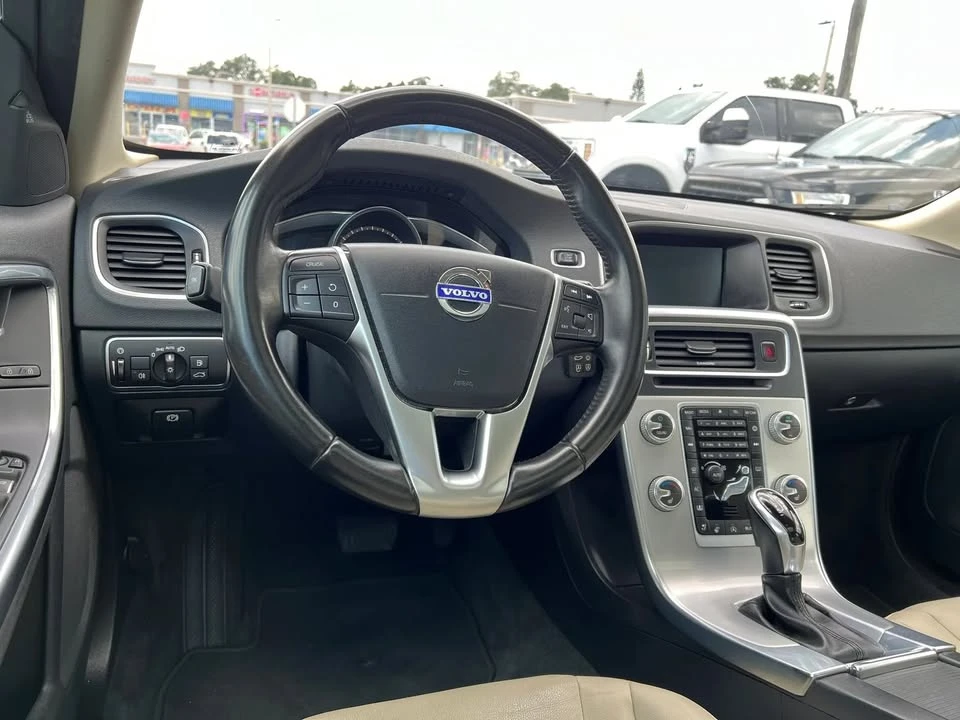 2018 Volvo S60 2nd Gen - Image 14 of 20