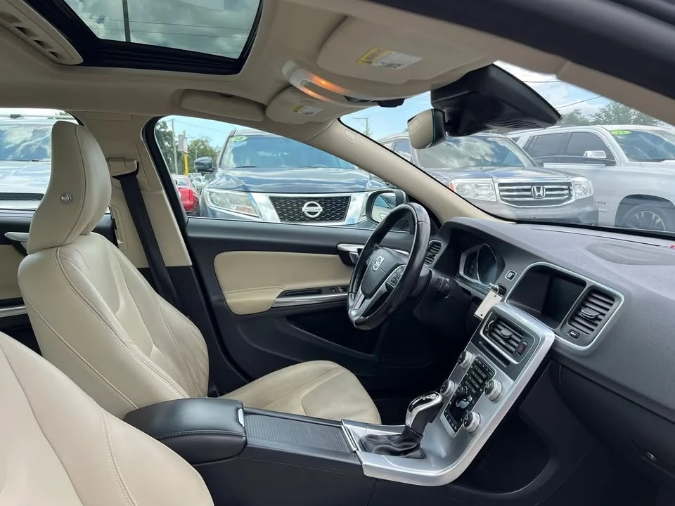 2018 Volvo S60 2nd Gen - Image 16 of 20