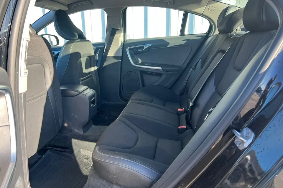 2018 Volvo S60 2nd Gen - Image 14 of 20