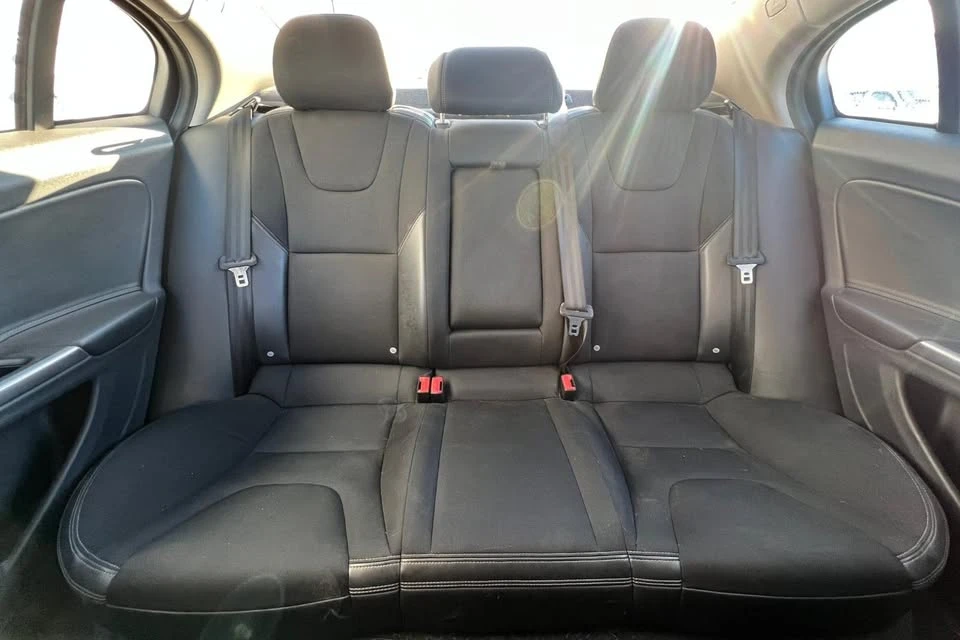 2018 Volvo S60 2nd Gen - Image 17 of 20