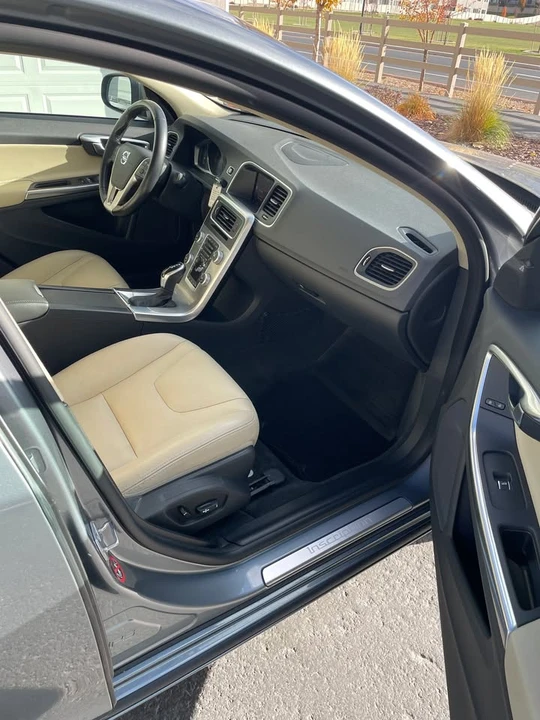 2018 Volvo S60 2nd Gen - Image 11 of 14