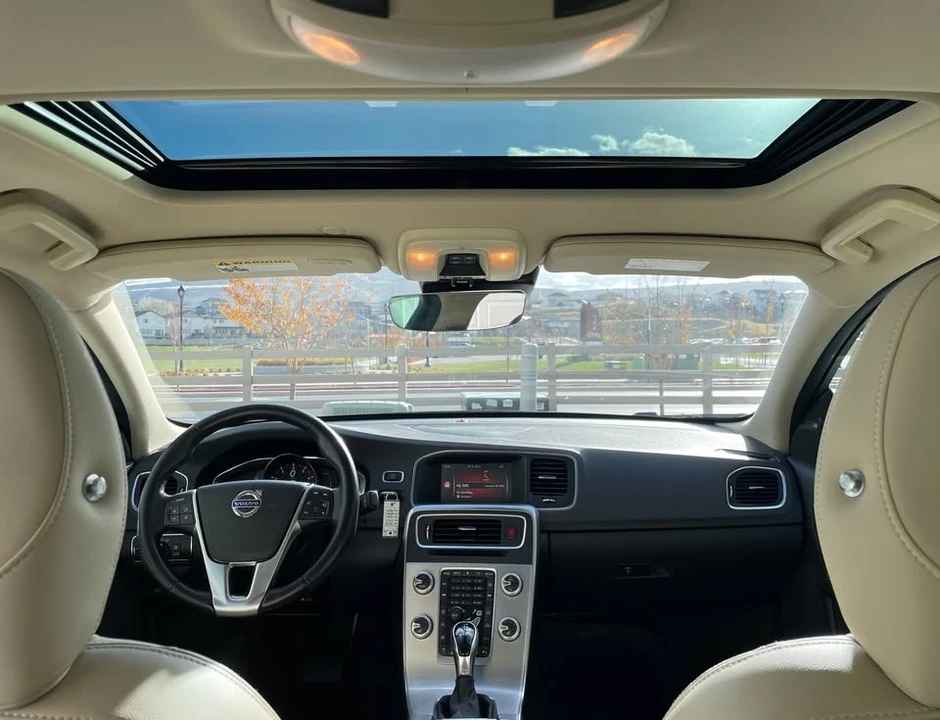 2018 Volvo S60 2nd Gen - Image 13 of 14