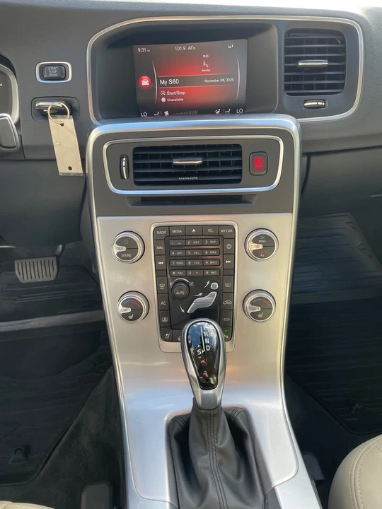 2018 Volvo S60 2nd Gen - Image 8 of 14