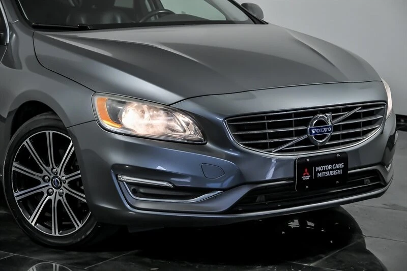 2018 Volvo S60 2nd Gen - Image 2 of 31