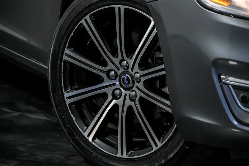2018 Volvo S60 2nd Gen - Image 3 of 31