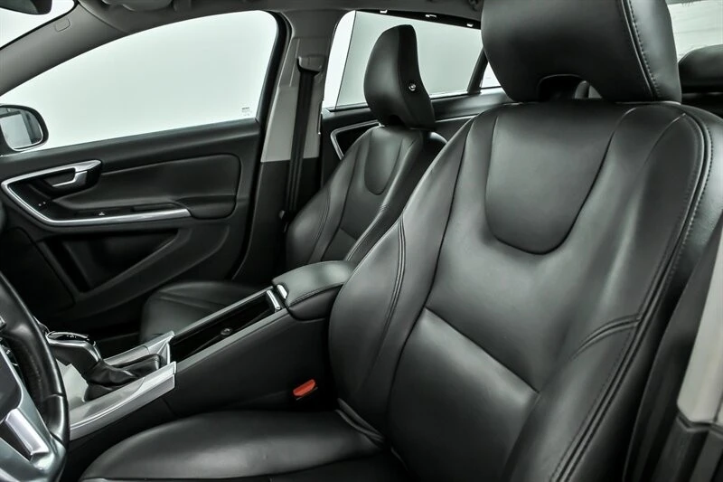 2018 Volvo S60 2nd Gen - Image 18 of 31