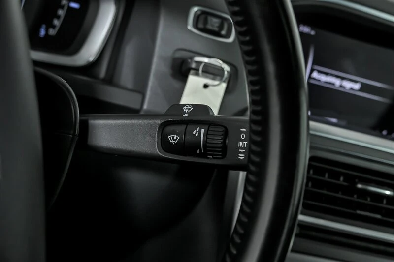 2018 Volvo S60 2nd Gen - Image 26 of 31