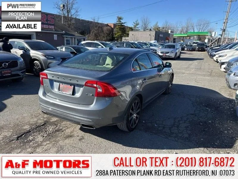 2018 Volvo S60 2nd Gen - Image 9 of 12