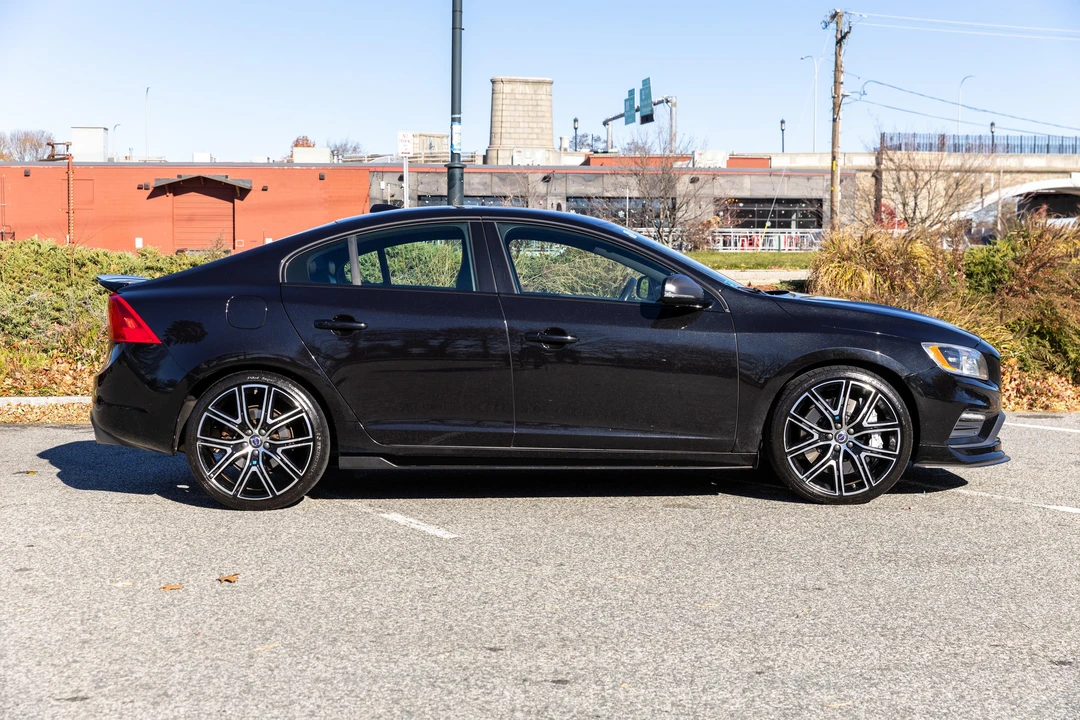 2018 Volvo S60 2nd Gen - Image 9 of 31