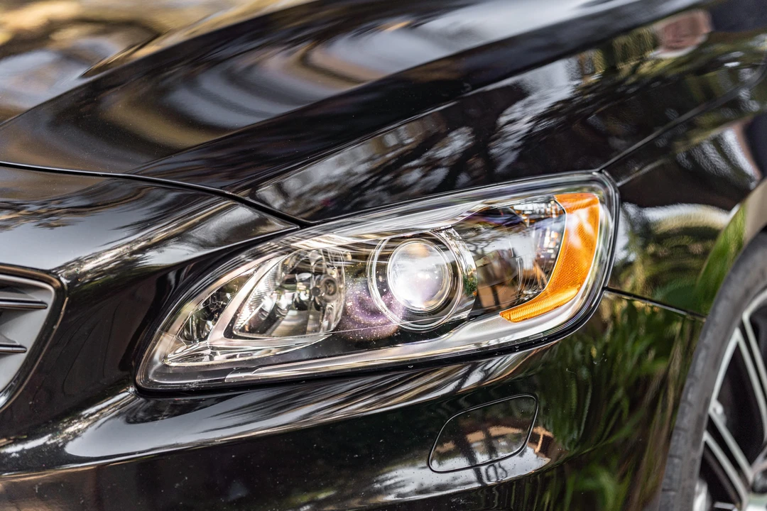 2018 Volvo S60 2nd Gen - Image 15 of 31