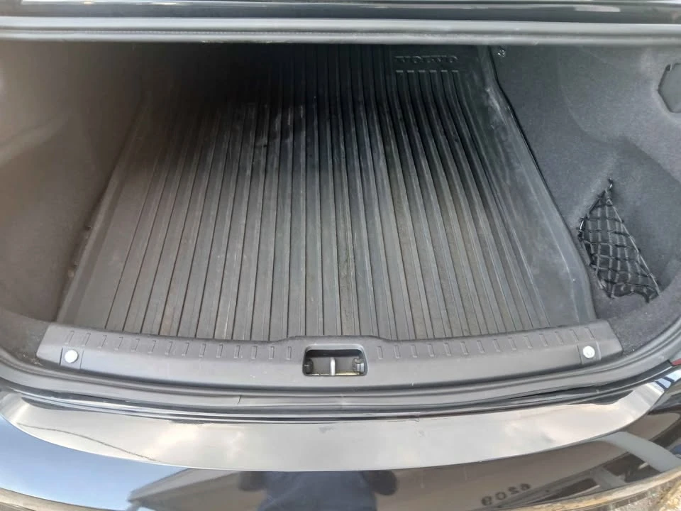 2018 Volvo S90 - Image 16 of 19