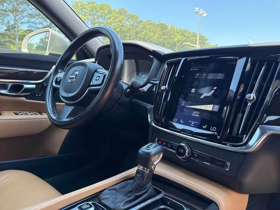 2018 Volvo S90 - Image 8 of 12