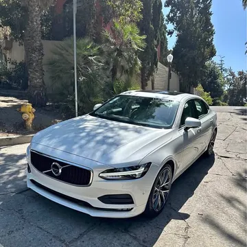 2018 Volvo S90 T5 Momentum Sedan 4D
