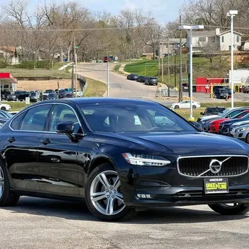 2018 Volvo S90 T5 Momentum Sedan 4D