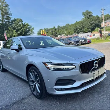 2018 Volvo S90 T5 Momentum Sedan 4D