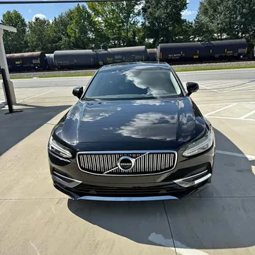 2018 Volvo S90 T5 Momentum Sedan 4D