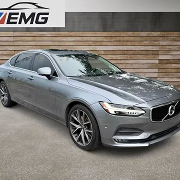 2018 Volvo S90 T5 Momentum Sedan 4D