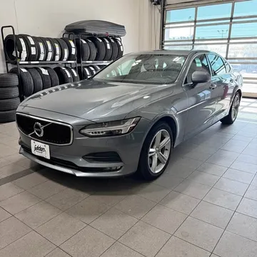 2018 Volvo S90 T5 Momentum Sedan