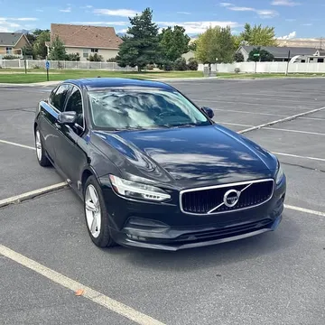 2018 Volvo S90 T5 Momentum Sedan