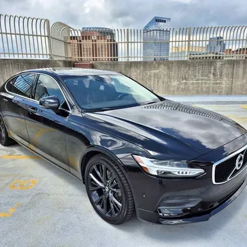 2018 Volvo S90 T5 Momentum Sedan 4D