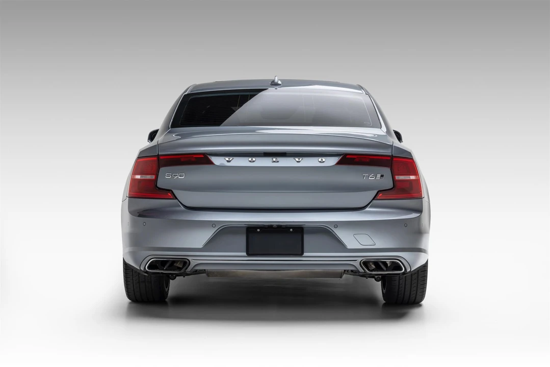 2018 Volvo S90 - Image 8 of 31
