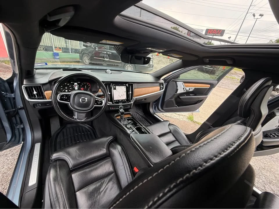 2018 Volvo S90 - Image 11 of 15