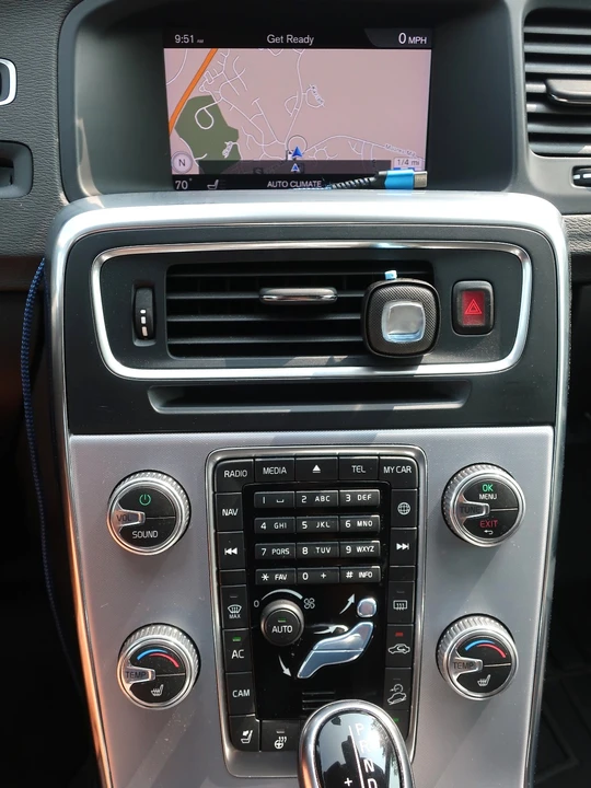 2018 Volvo V60 1st Gen - Image 13 of 21