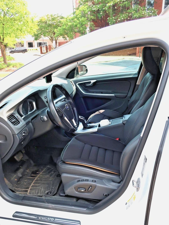 2018 Volvo V60 1st Gen - Image 9 of 21